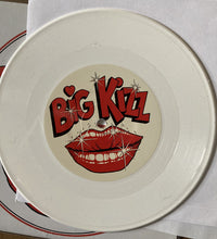 Big Kizz : Eye On You (7", Single, Whi)