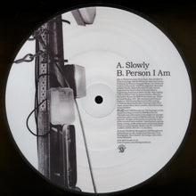 Grace (13) : Slowly (7", Single, Pic)