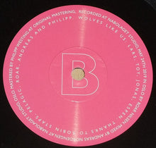 Wolves Like Us : Crooked Covers (7", EP, Ltd)