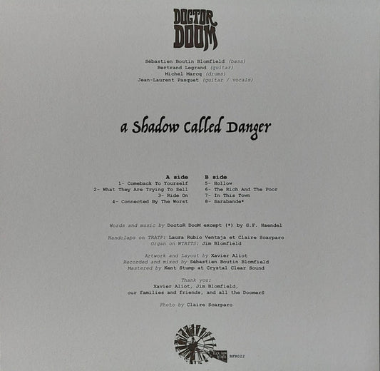 DoctoR DooM (5) : A Shadow Called Danger (LP, Ltd, Whi)