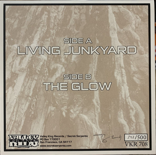 Feral Ohms : Living Junkyard (7", Ltd, Num)