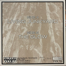 Feral Ohms : Living Junkyard (7", Ltd, Num)